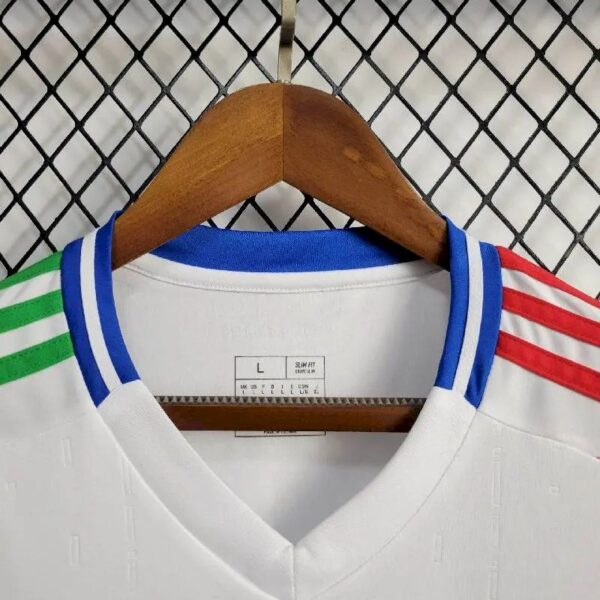 2425 Italy Away 11