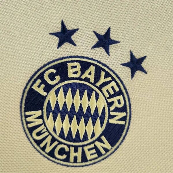 Bayern Munich 0405 Away Retro Jersey 51269