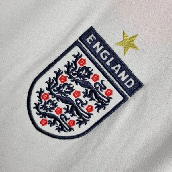 Retro 2005 England Home 2